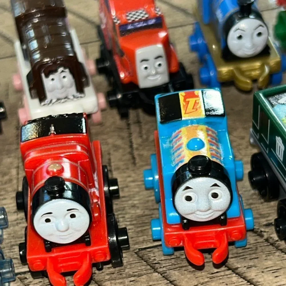 Mini Thomas Train 🚂 Toy Set. Choo Choo!! J12A - 12 mini engines Percy Millie